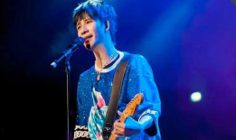 娱乐圈吃瓜大集合抖音,抖音“吃瓜大集合”带你领略明星幕后故事